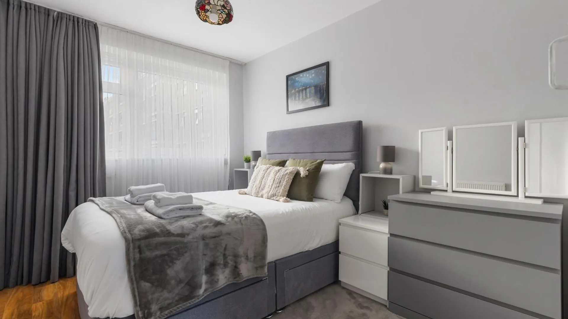 Apartment Monthly Stays At Juliet House London