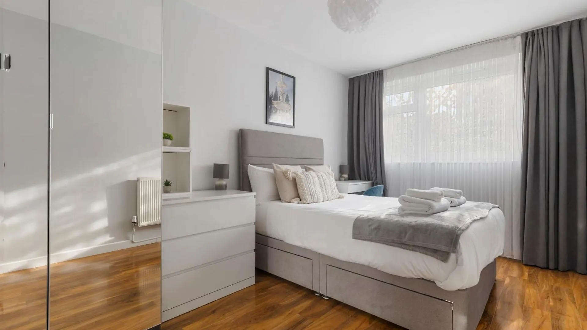 Apartment Monthly Stay For 3-Bedroom Only 5 Minutes To Hoxton Station London United Kingdom